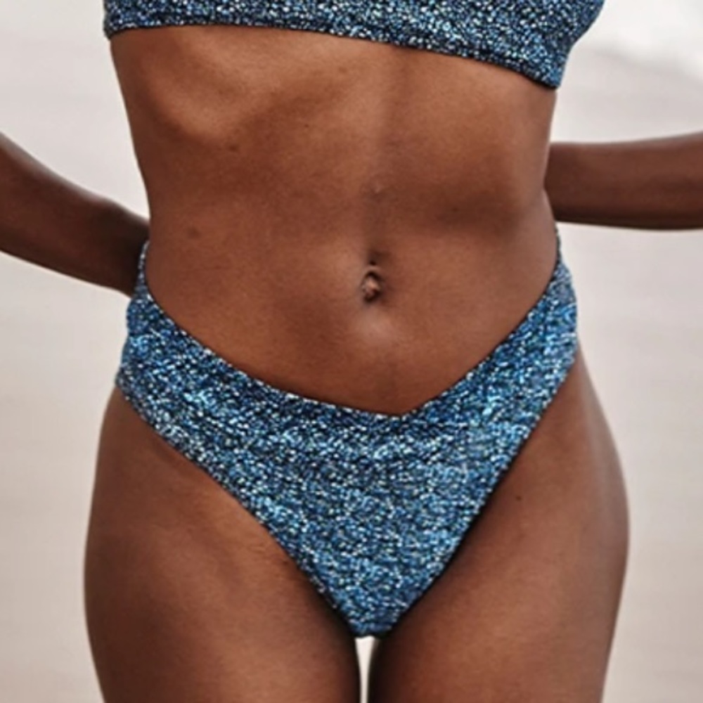 SUMMERSALT The V-Front Mid Rise Bikini Bottom